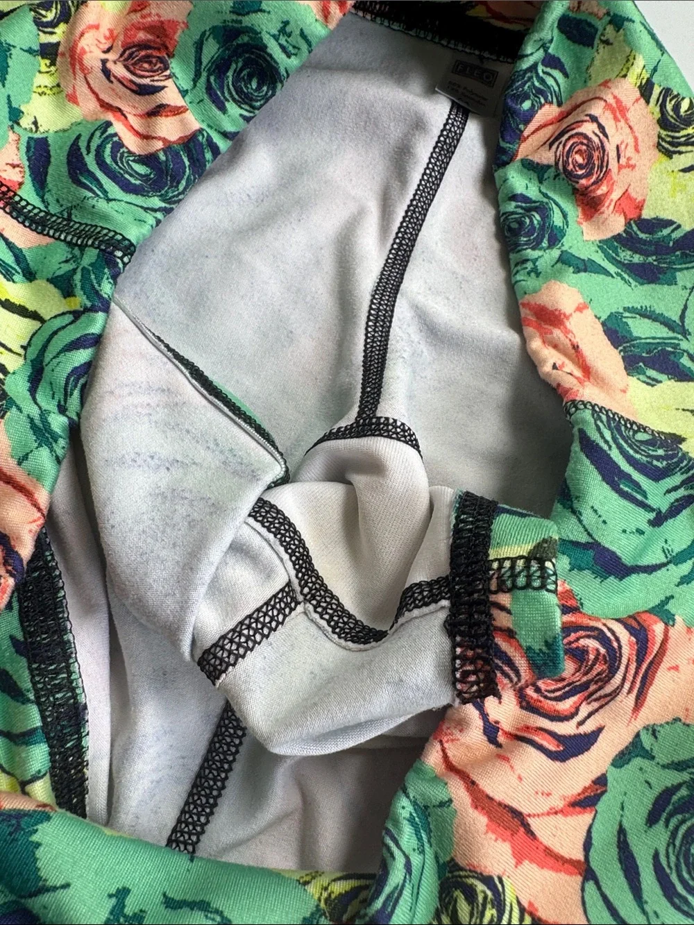 Fleo All Over Print Roses Micro Workout Shorts Sz M Crossfit Run bright